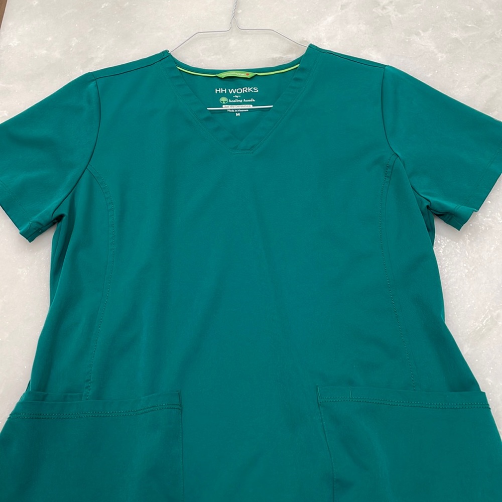 HH WORKS by healing hands scrub top